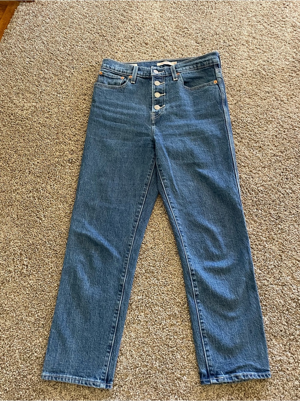 Levi’s premium wedgie straight size 27